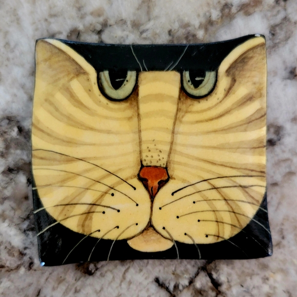 Black and Cream Cat Brooch - Picture 1 of 2